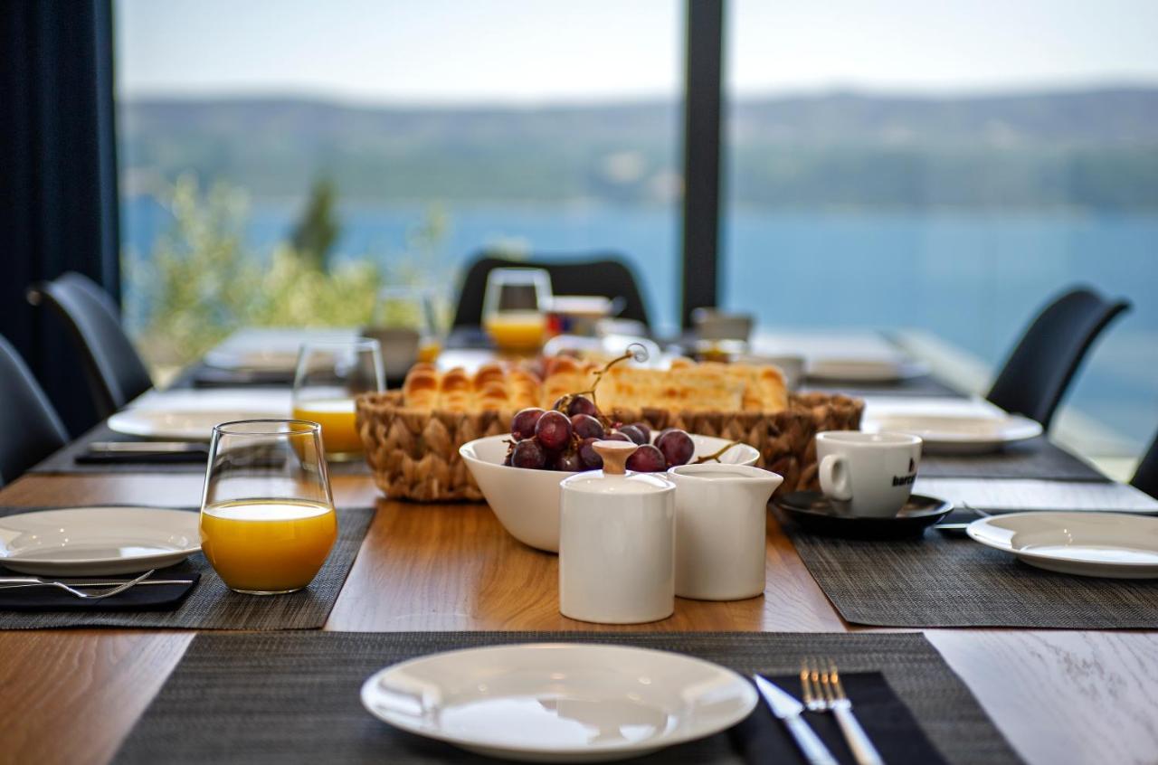 Villa Dispet With Heated Pool, Jacuzzi, Sauna And Cinema 셀리나 외부 사진