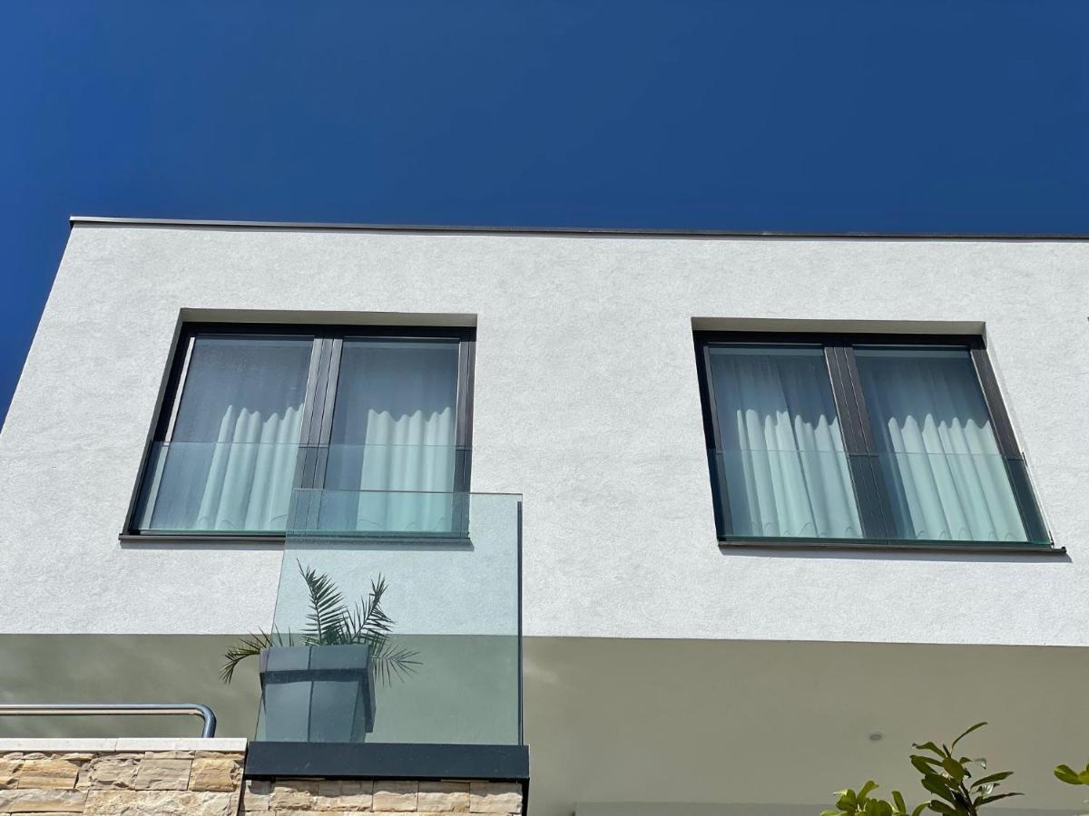 Villa Dispet With Heated Pool, Jacuzzi, Sauna And Cinema 셀리나 외부 사진